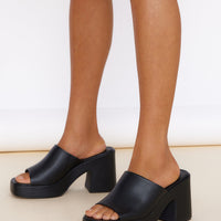 BILLINI Leslie Chunky Platform Mule Black