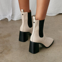 VERALI Link Chelsea Gusset Boots Bone